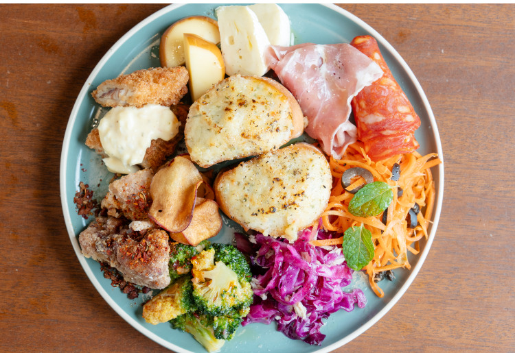 ▼12種類の前菜盛り合わせ(2人前)